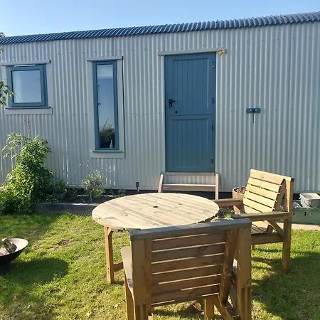 Daphne Villa Wedmore Exterior photo